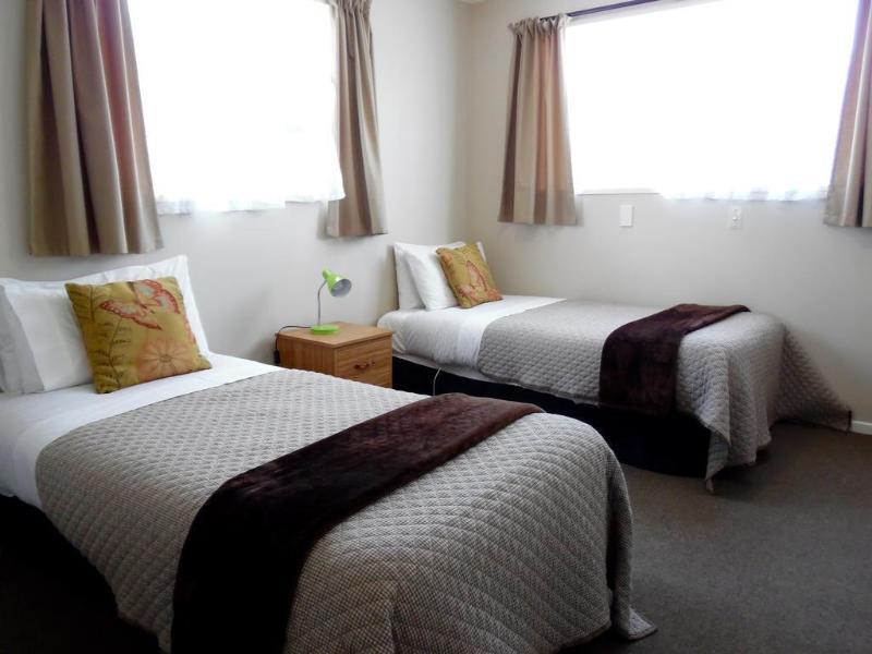 Aden Motel